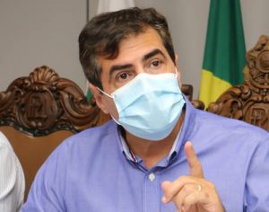 ‘É muita irresponsabilidade’, diz Belinati sobre festas e bares lotados
