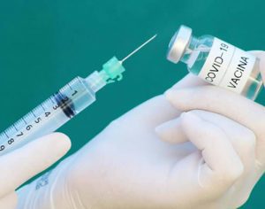 Vacina russa: testes da fase três devem atrasar no Paraná