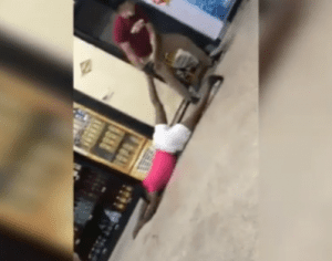 Angolanos são agredidos e arrastados para fora de loja em Maringá; vídeo