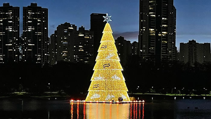 Prefeitura testa iluminação da árvore de Natal do Igapó; veja fotos - Tem Londrina Prefeitura testa iluminação da árvore de Natal do Igapó; veja fotos - Tem Londrina