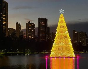 Londrina inicia programação de Natal no Lago Igapó nesta terça