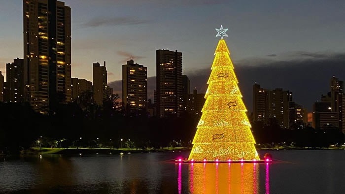 Prefeitura testa iluminação da árvore de Natal do Igapó; veja fotos - Tem  Londrina