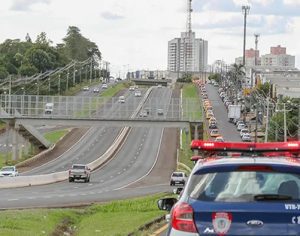 400 agentes e 130 viaturas participam de operação em Londrina; VÍDEO