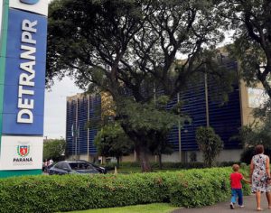 Detran estabelece novos prazos para serviços de trânsito no PR; confira