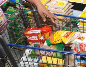 Cesta básica unitária fecha maio custando média de R$ 610 em Londrina