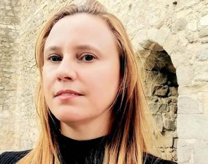 Ex-aluna da UEL é finalista em prêmio internacional de ações contra covid