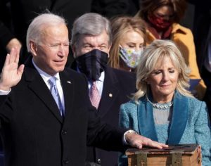 Joe Biden toma posse como 46º presidente dos EUA