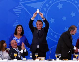 Governo gastou R$ 15 milhões com leite condensado em 2020; confira lista