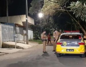 Rapaz ameaça ex de morte invade casa, mas é recebido a tiros por ela no PR