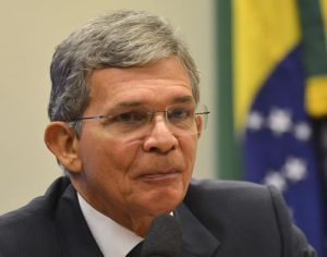 Petrobras não vai segurar preço de combustível, diz presidente da estatal