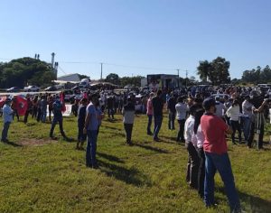 População faz protesto contra praça de pedágio na PR-445