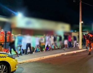 Operação de Carnaval interdita seis locais em Londrina e região