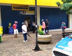 Operação fecha empresas que descumprem decreto em Londrina