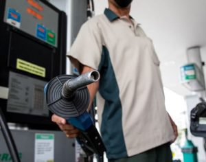 Gasolina é encontrada por R$ 5,49 em Londrina; valor deve subir