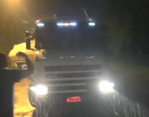 Motoristas bloqueiam pool de combustíveis pelo segundo dia