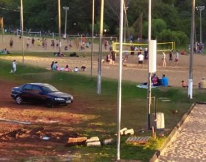 Aterro do Lago Igapó tem aglomeração no feriado; veja vídeo