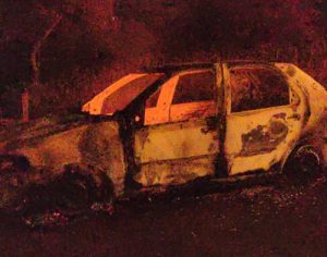 Corpo é encontrado dentro de veículo incendiado em Londrina