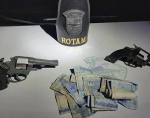 Dois assaltantes morrem em confronto com a PM em Londrina
