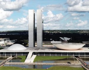 Congresso aprova LDO para 2022 que triplica verbas do Fundo Eleitoral