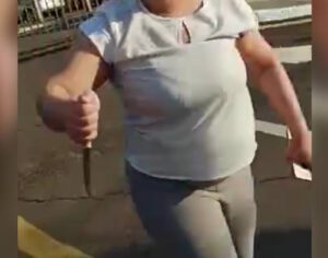 Mulher tenta esfaquear motorista de app em Londrina; vídeo