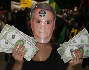 Londrinenses fazem novo ato contra Bolsonaro e por agilidade na vacinação