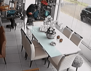 Homem tenta roubar celular de criança na Zona Norte de Londrina; vídeo