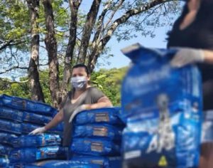 Londrina já entregou quase 10 toneladas de ração a tutores de animais
