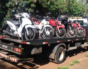Blitz recolhe 22 motocicletas irregulares em Londrina