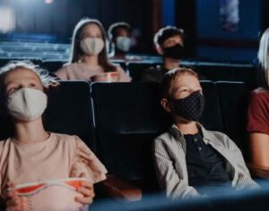 Cinemas de Londrina fazem sessão especial para pessoas com autismo