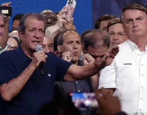 Ao lado de Collor e Valdemar, Bolsonaro lança pré-candidatura a reeleição