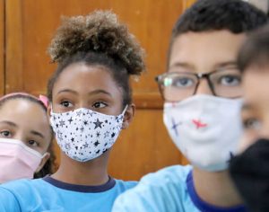 Londrina: Alunos da rede municipal voltam a ter aulas 100% presenciais