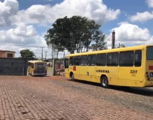 Alguns motoristas ‘furam’ greve e parte dos ônibus voltam a rodar