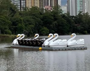 Pedalinhos do Lago Igapó começam a funcionar neste domingo; confira