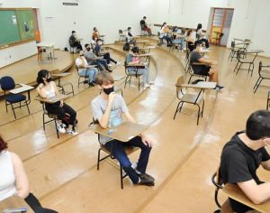 UEL determina uso de máscaras em locais fechados até 29 de abril