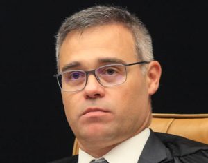Belinati sanciona título de Cidadão Honorário para André Mendonça do STF
