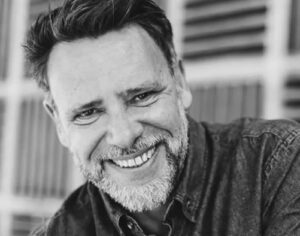 Londrina tem workshop sobre linguagem teatral com ator Paulo Barcellos