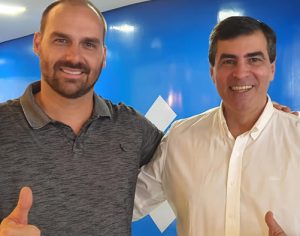 Belinati publica foto de encontro com filho de Bolsonaro em Brasília