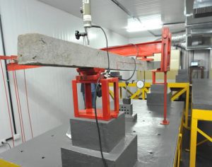 UEL inaugura maior câmara climática do Brasil para estudos