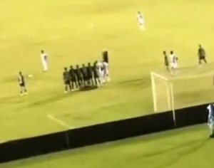 Golaço! Assista ao gol de Eltinho do LEC em vários ângulos