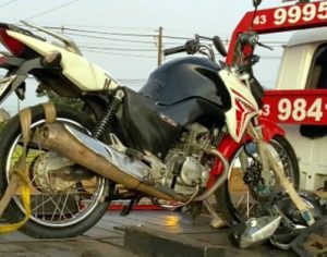 Dois jovens morrem em acidente de moto na PR-445 em Cambé