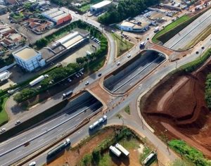 Viaduto da Bratislava é liberado para o tráfego em Cambé