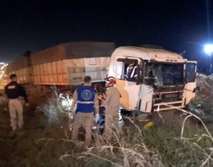 Caminhoneiro morre após acidente na BR-369 em Londrina