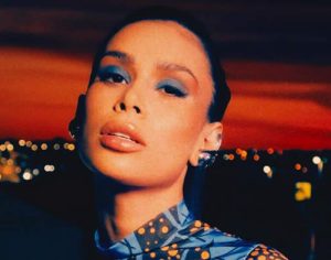 Ana Mosconi faz lançamento de nova marca em rooftop de Londrina