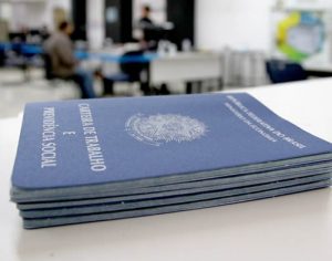 Secretaria do Trabalho divulga 349 vagas de emprego e estágio