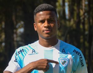 Londrina apresenta volante Gustavo como novo reforço para a Série B