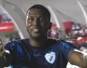 Londrina vira o placar com dois golaços e vence o Náutico fora de casa