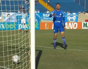 Londrina tem falha grotesca e empata com o Criciúma no Café