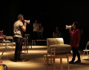 Peça ‘LEVANTE!’ tem apresentação gratuita em Londrina; confira