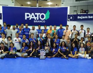 Atletas de Londrina somam 80 medalhas na Copa Paraná de Taekwondo