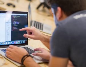 Londrina abre inscrições com 200 vagas para curso gratuito de TI